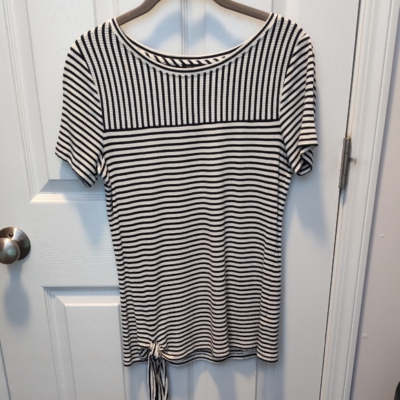 Talbots Black and White Tie Front Short Sleeve T-Shirt - Picture 1 of 8